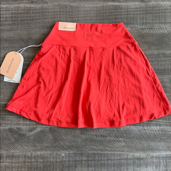 Blogilates Crisscross Slit Skort- size XS - Picture 2 of 4